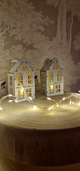 Confezione da 2 casette Les Navi da appendere in legno