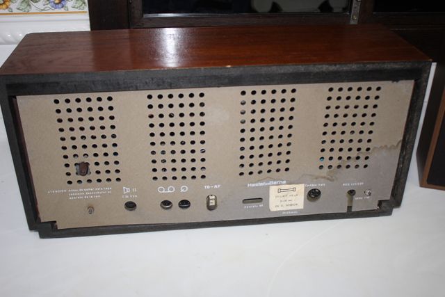 Dispositivo musicale a filo di Telefónica con altoparlante