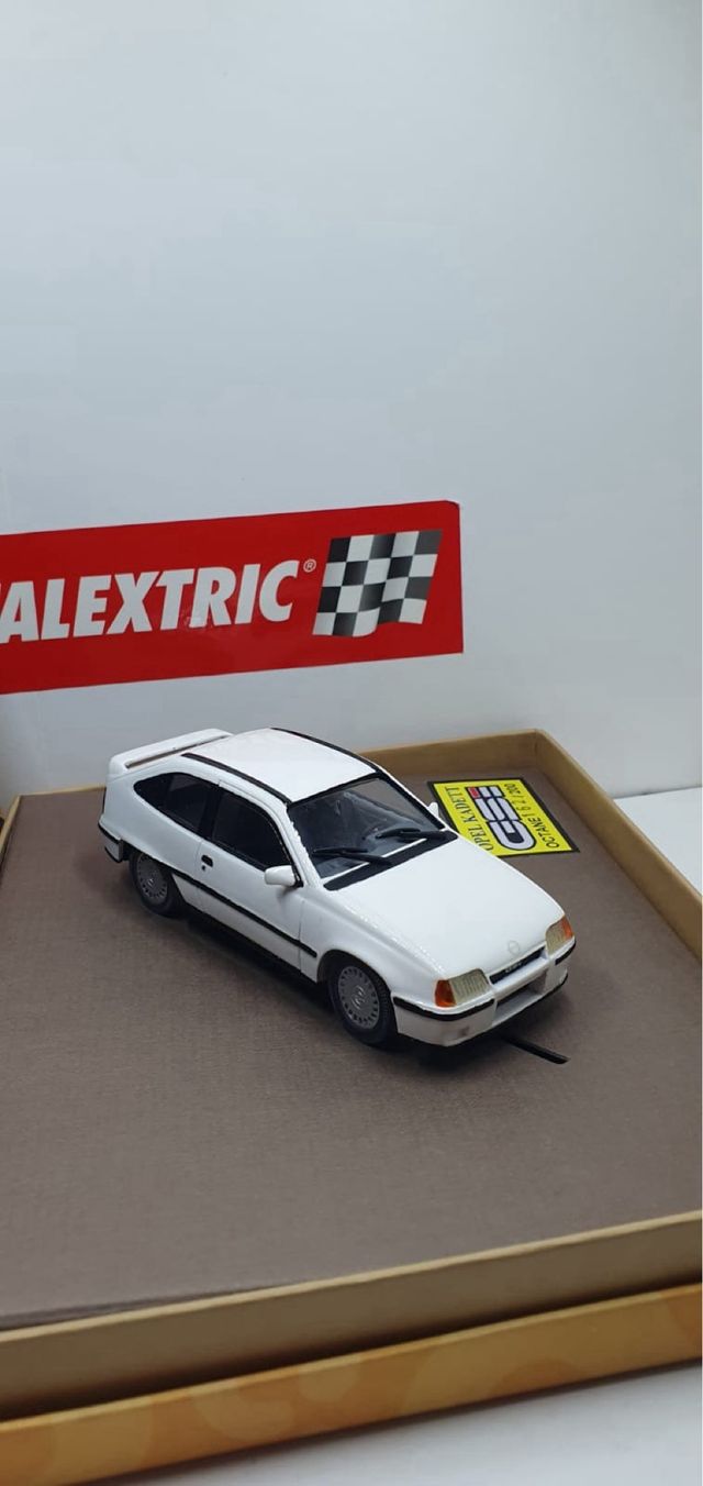 Scalextric opel kadett gsi