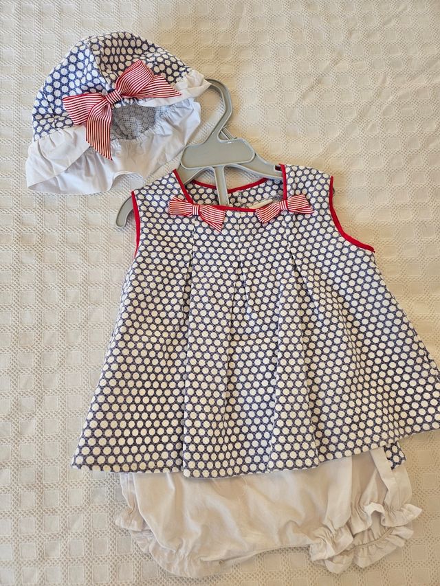 Vestidos talla 18/24 meses. Pvp por vestidop