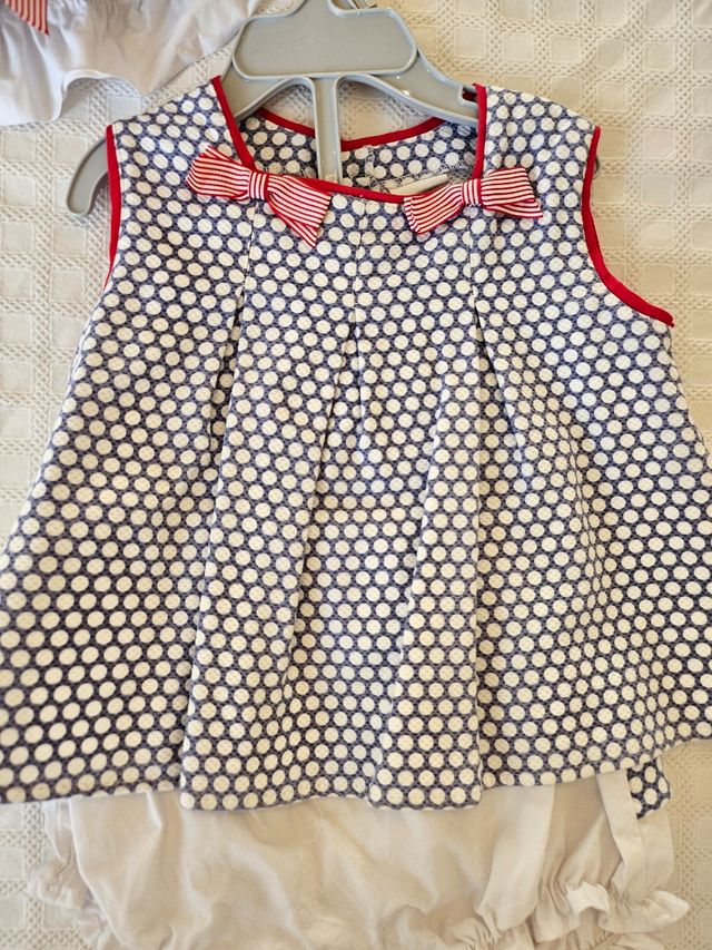 Vestidos talla 18/24 meses. Pvp por vestidop