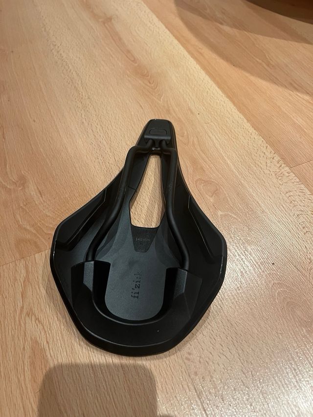 Sillín Fizik Argo Vento R5 140mm