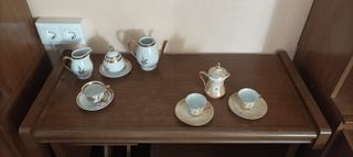 Diferentes juegos de café y menaje