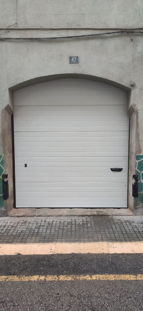 Puerta seccional