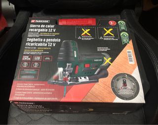 Sierra de calar 12V + cargador + batería 12V NUEVA