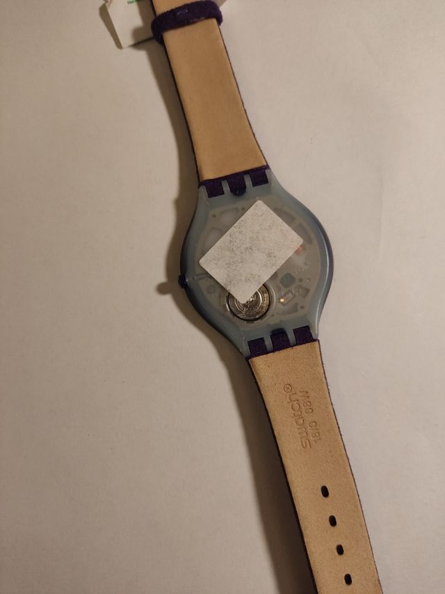 Reloj marca Swatch modelo skin.