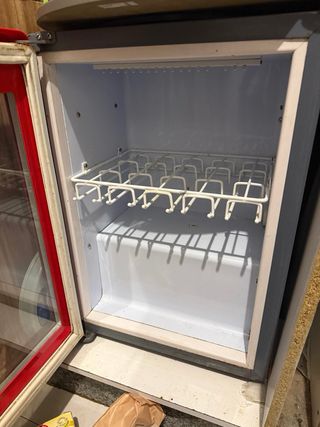 Nevera pequeña granini No envio  No negociable