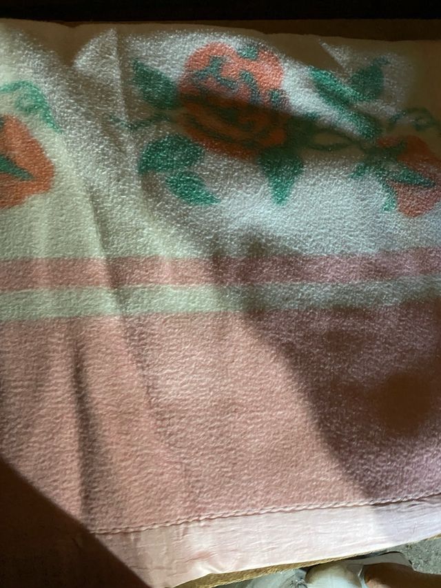 Manta rosa cama de 135 cm