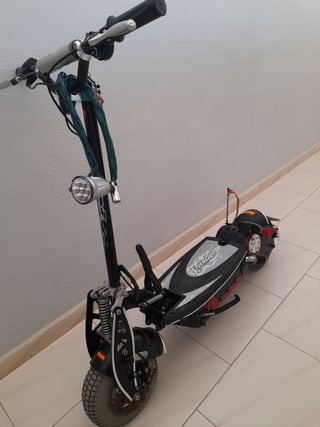 Patinete EXTREME 800 con sillin