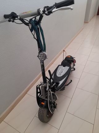 Patinete EXTREME 800 con sillin