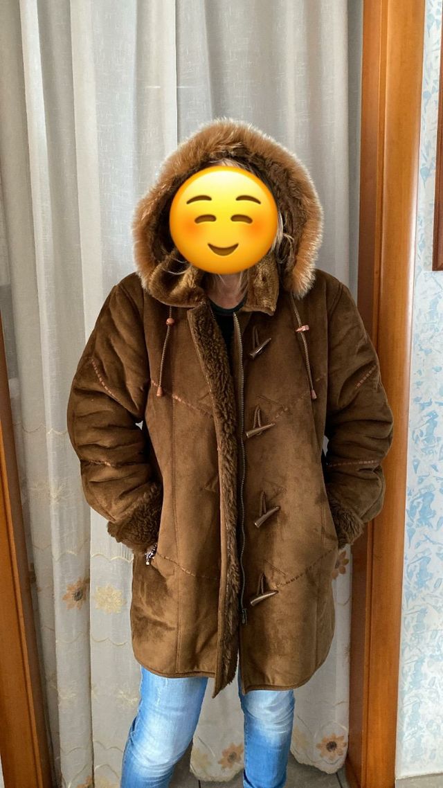 Montone donna  in ecopelle.