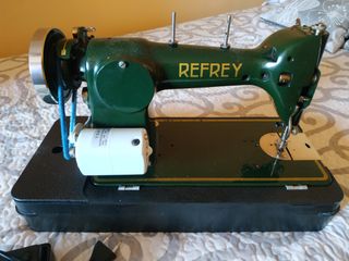 Macchina da cucire Refrey