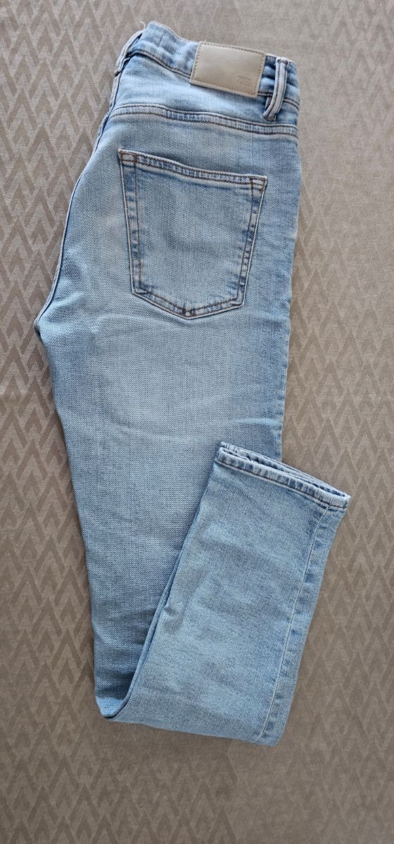 Pantalón tejano hombre azul claro T-36