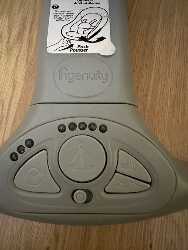 Hamaca balancin Ingenuiti con sonidos y balanceo