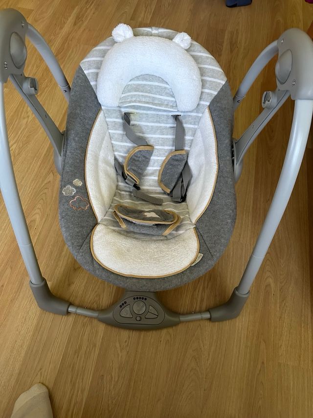 Hamaca balancin Ingenuiti con sonidos y balanceo