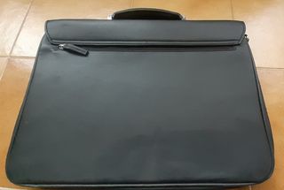 Cartera de cuero tipo profesor