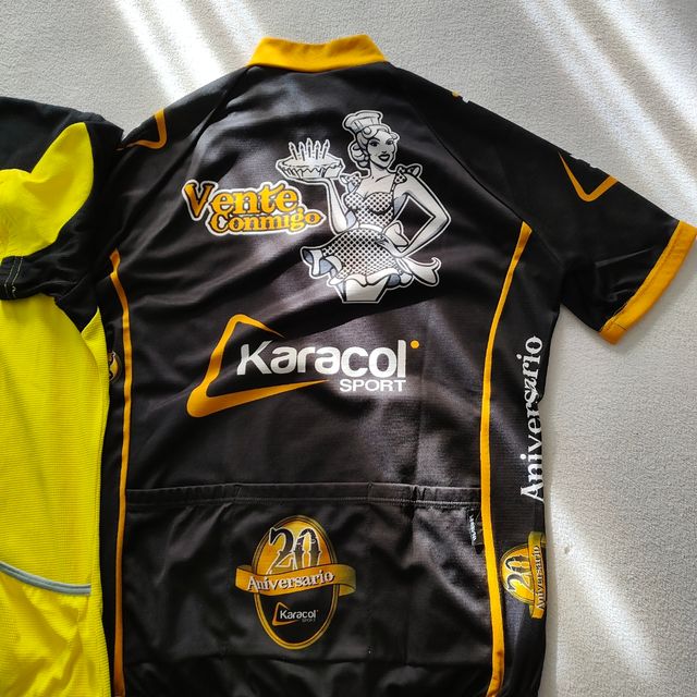2 Maillots de ciclismo