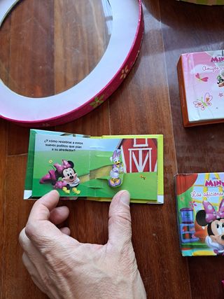 Minnie Mouse. Rueda de cuentos: 8 cuentos pop-up