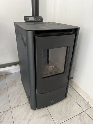 Stufa a pellet da 7 kW.