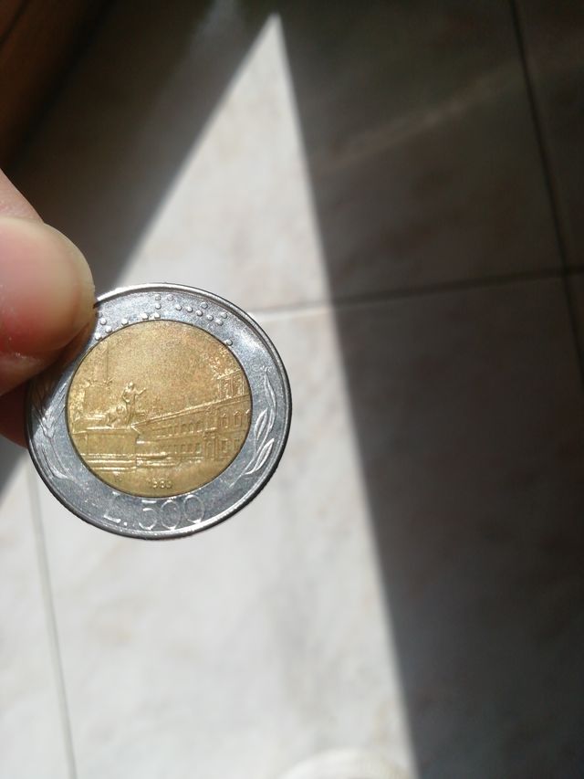Moneta da collezione 500 lire stampata nel 1983