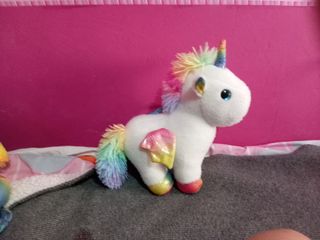 Unicornio mágico peluche
