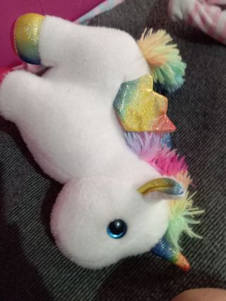Unicornio mágico peluche