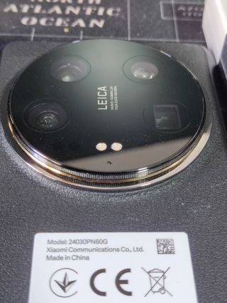 Xiaomi 14 Ultra + 4 Fundas + Cargador 90W