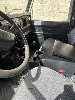 Land Rover Defender 2004