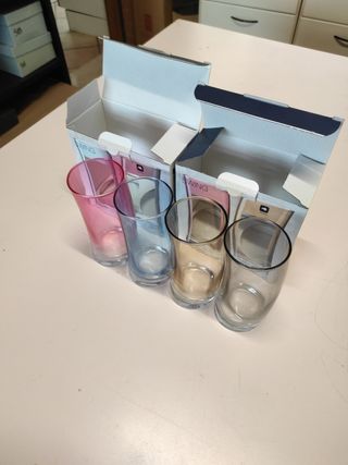 4 bicchieri grandi nuovi