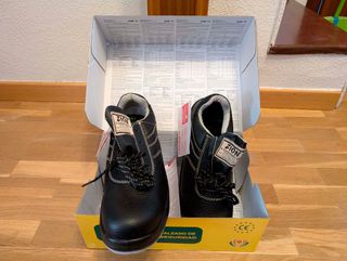 Zapatos de seguridad número 40 NUEVOS