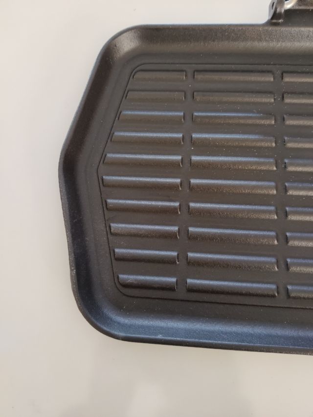 Bistecchiera in ghisa per grigliare nuova