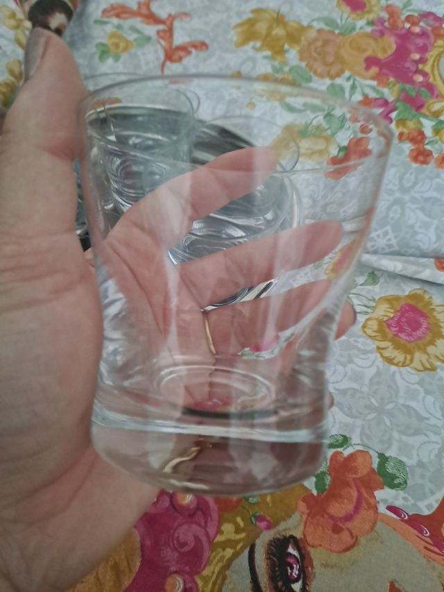 11 bicchieri da whisky più  vassoio