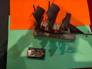 Goleta latón y Chalupa alpaca antiguas.