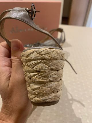 Zapato fantasía con cuña de esparto y cristales