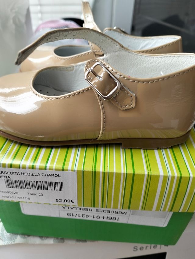 Zapatos niña, color arena charol #20