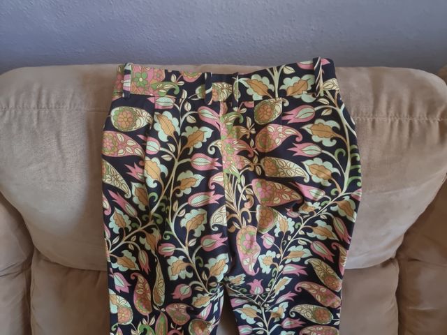 Pantalon acampanado Zara