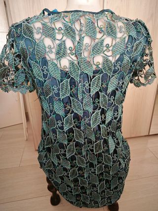 Vestido encaje.