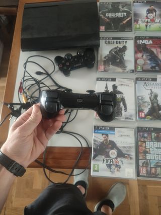 Play station 3 500gb + 14 juegos
