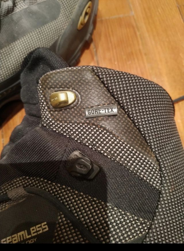 Botas de Monte Salomón T42 GoteTex