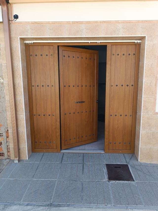 Puerta de cochera / garaje