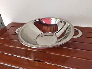 Fuente honda para alimentos