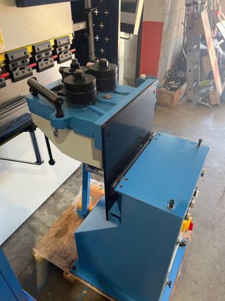 CURVADORA DE PERFILES MOTORIZADA STILCRAM NUEVA