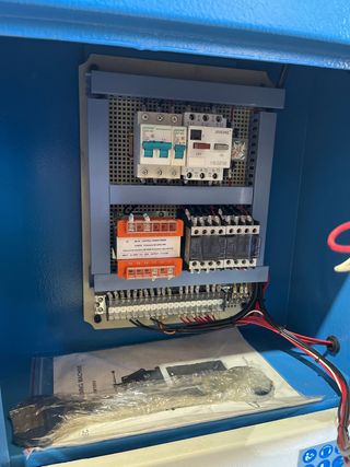 CURVADORA DE PERFILES MOTORIZADA STILCRAM NUEVA