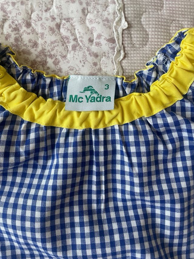 Bata comedor Pureza de Maria talla 3 para 2 a 3 añ