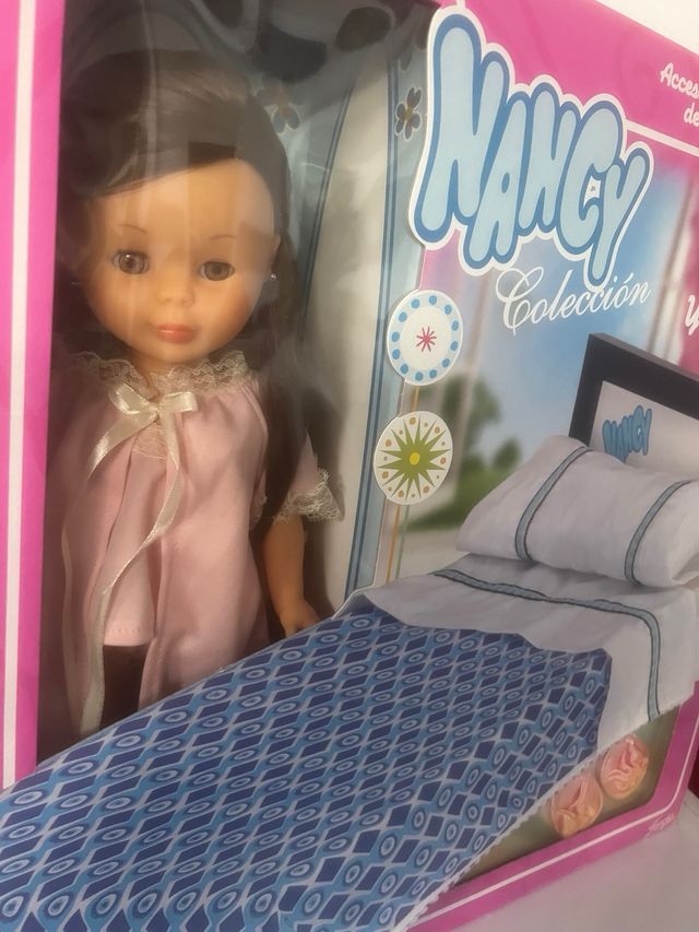 Nancy con cama nueva a estrenar