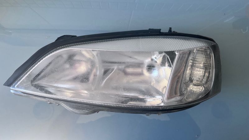 Opel Astra 2002 vendo faro delantero izq - foto 1