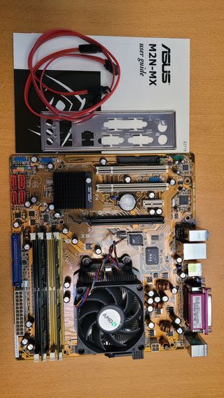 Mainboard ASUS M2N-MX + Athlon 64 x2 + 2Gb RAM