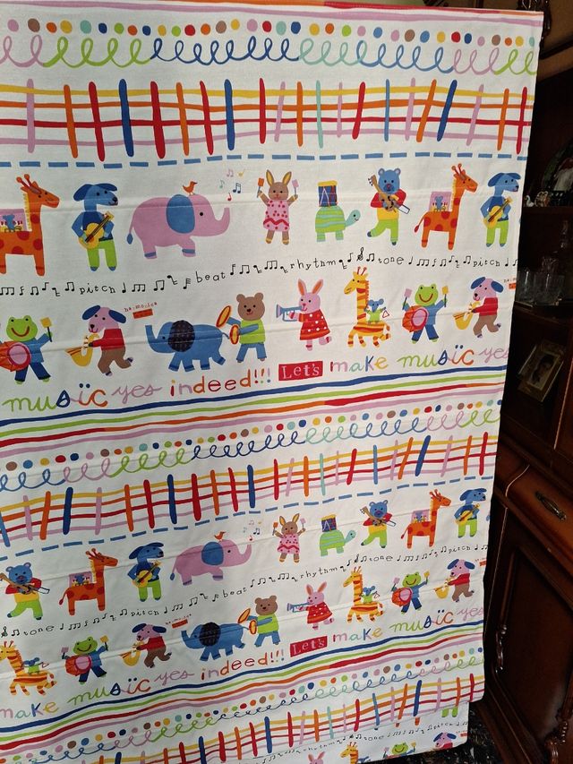 Cortina store infantiles