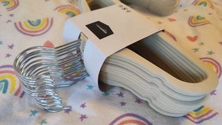 Perchas terciopelo niños