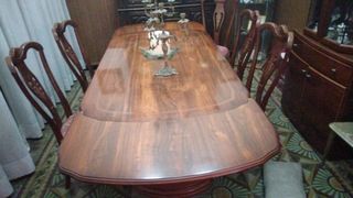 Mesa de comedor mas sillas